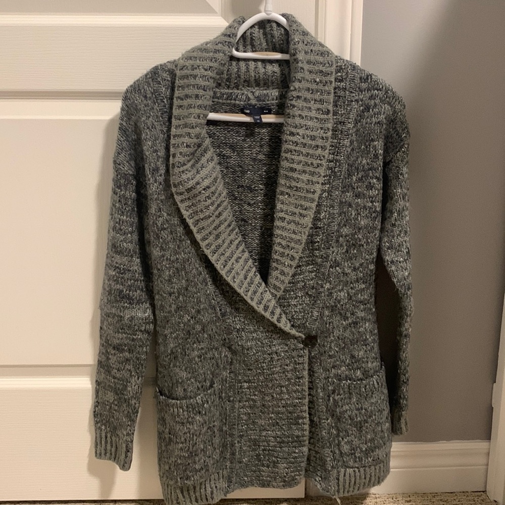 Gap Sweater